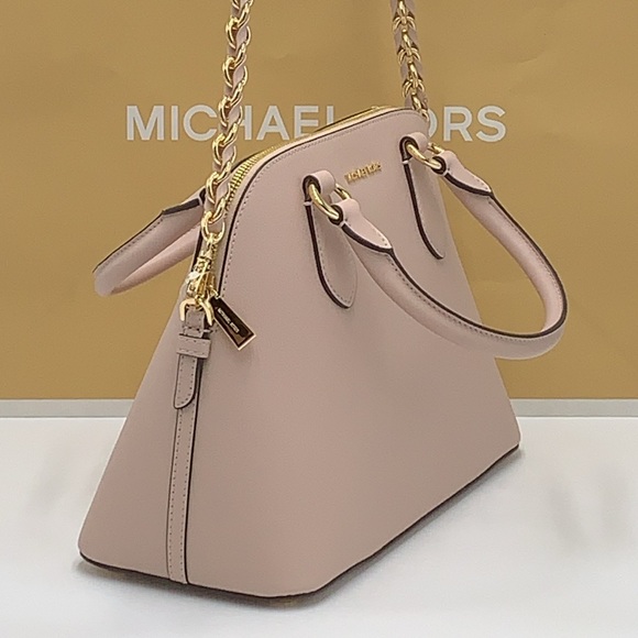 MICHAEL KORS
Veronica Medium Saffiano Leather Dome Satchel
NWT - Picture 14 of 16